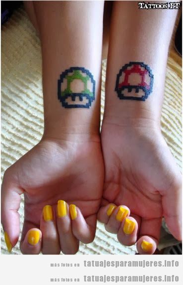  Tatuaje friki del videojuego Mario Bros para mujer