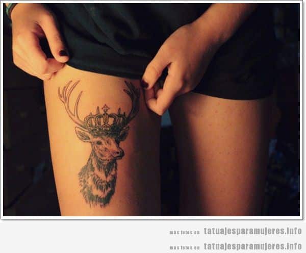 Tatuaje para mujeres, un ciervo en el muslo