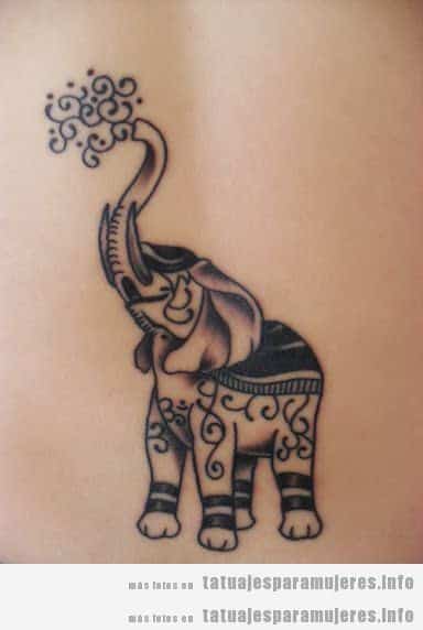 Tatuaje de un elefante estilo artístico