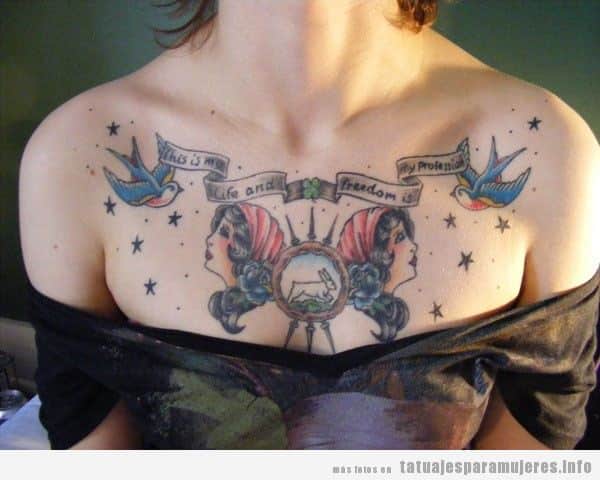 Tatuaje para mujer en el pecho estilo old school