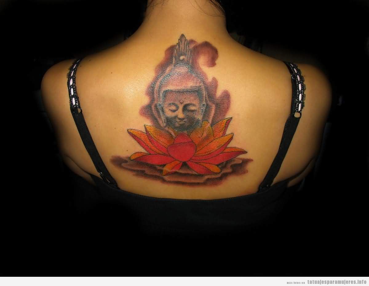 Tatuajes en color de Buda para mujer en la espalda 3