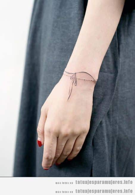 Tatuaje muñeca pulsera mujer