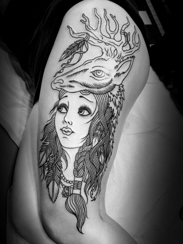Tatuaje mujer cabeza cabra