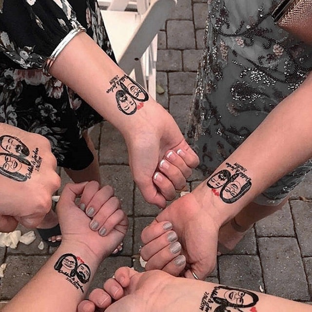 Tatuajes temporales boda para invitados con la cara de los novios
