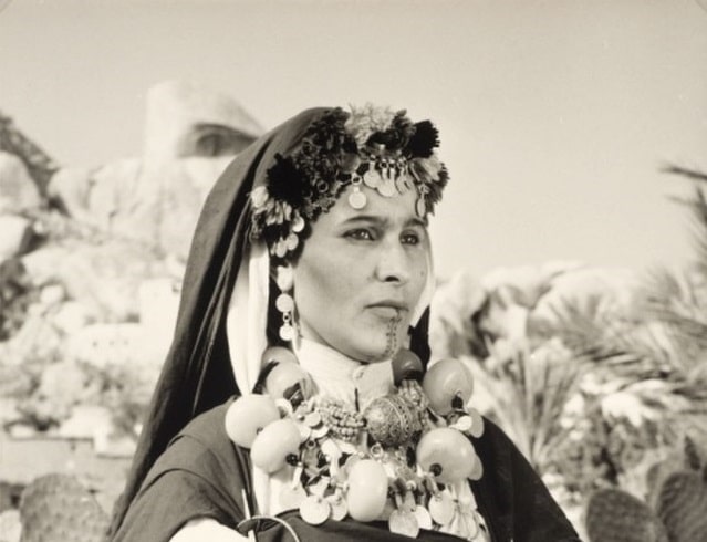 Tatuaje en la barbilla mujer amazigh