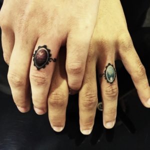 Tatuajes mujer anillos 2