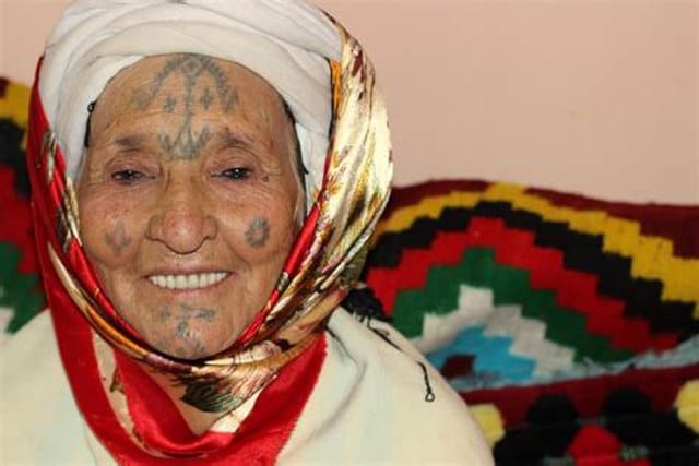 Tatuajes de mujeres amazigh en la cara